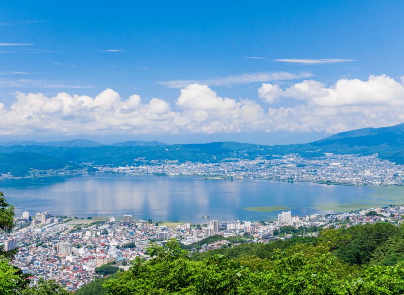 LAKE SUWA