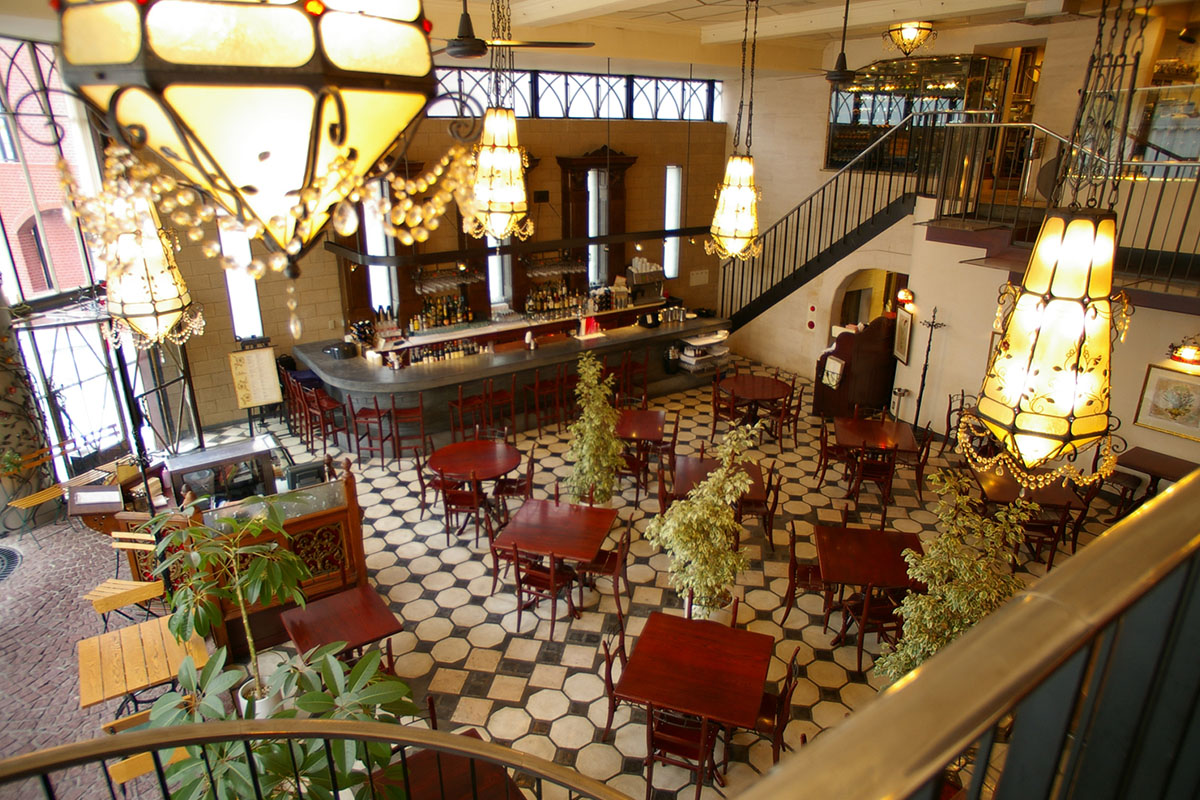 Cafe La Boheme