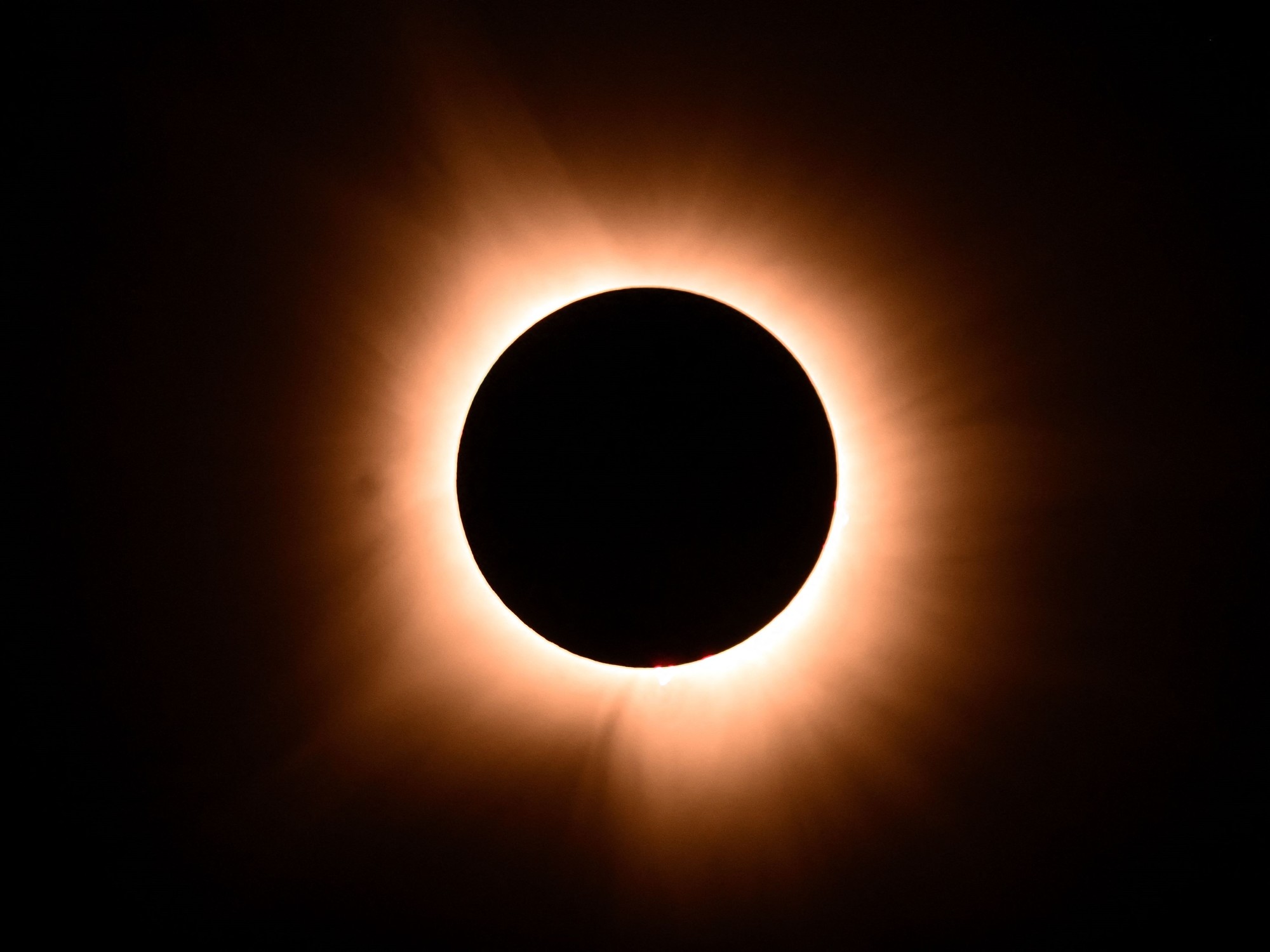 Miniatura del post: Tres citas astronómicas únicas en España 🇪🇸